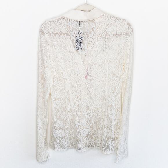 NWT Pretty Little Thing Cream Lace Fitted Bell Sleeve Button Down Shirt Blouse 8 - Picture 11 of 13